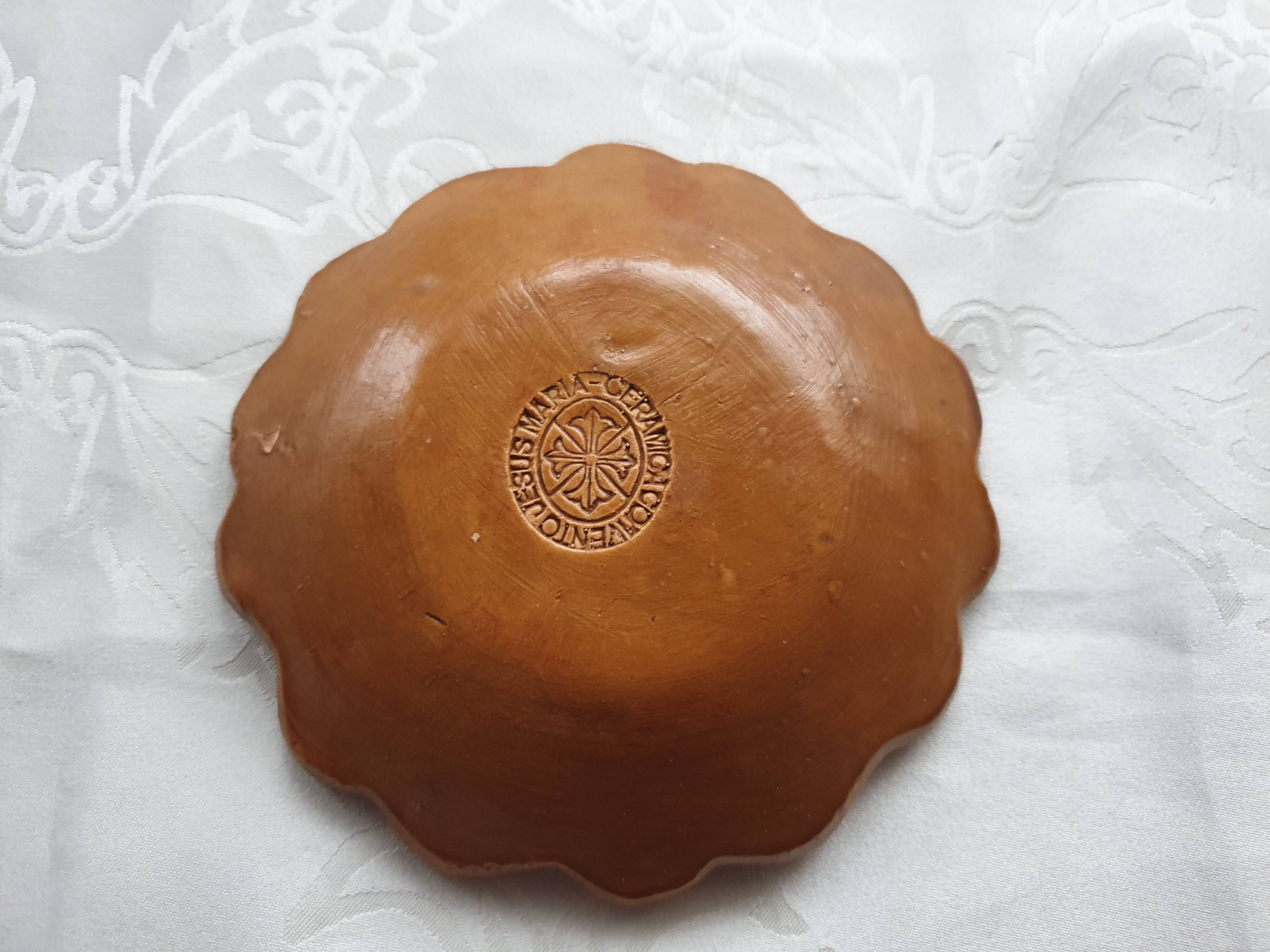Empty ceramic sun pocket signed Jesus mariq