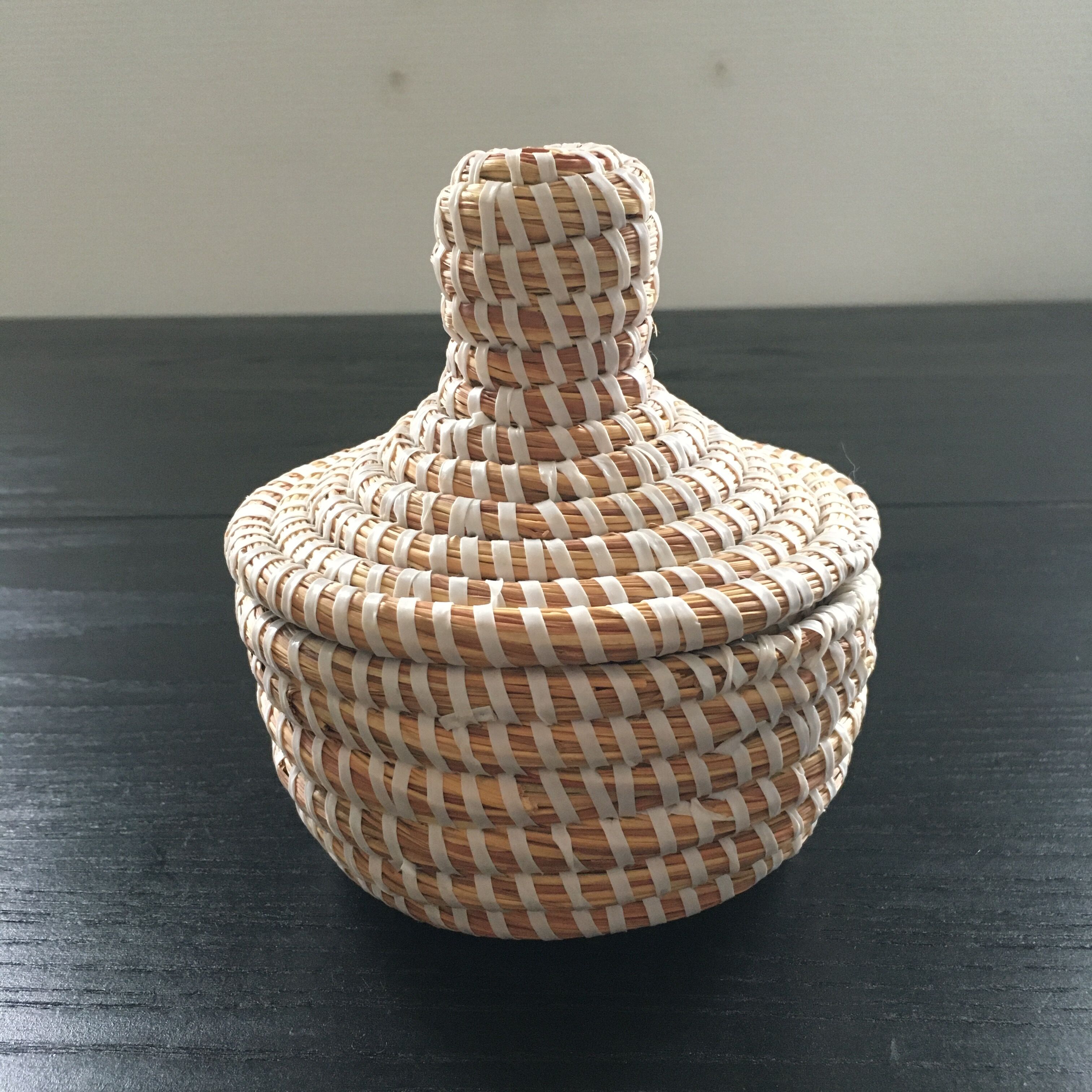 Braided straw box