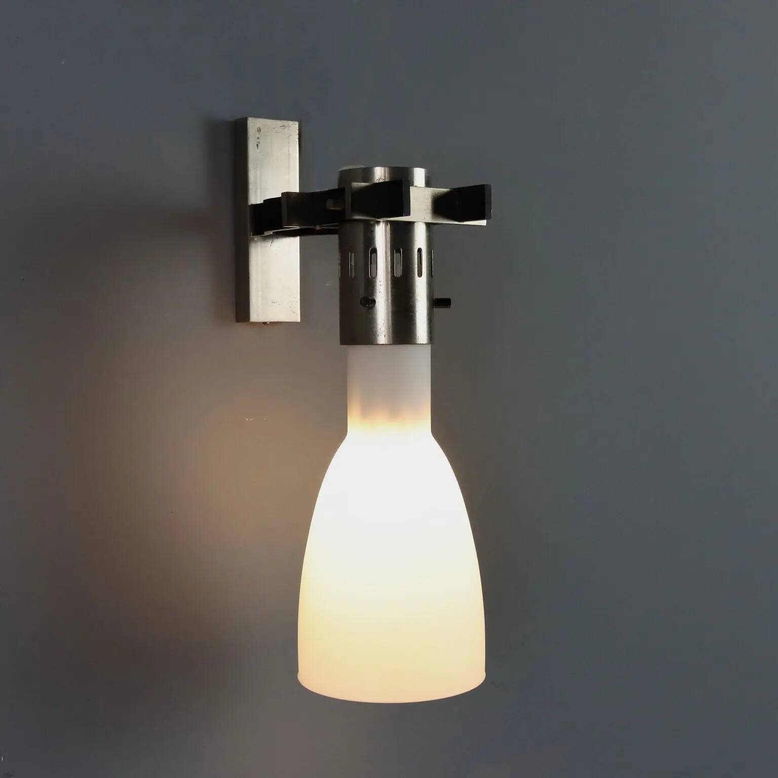 Vintage wall light in lacquered metal and glass, Italy, 1960s.