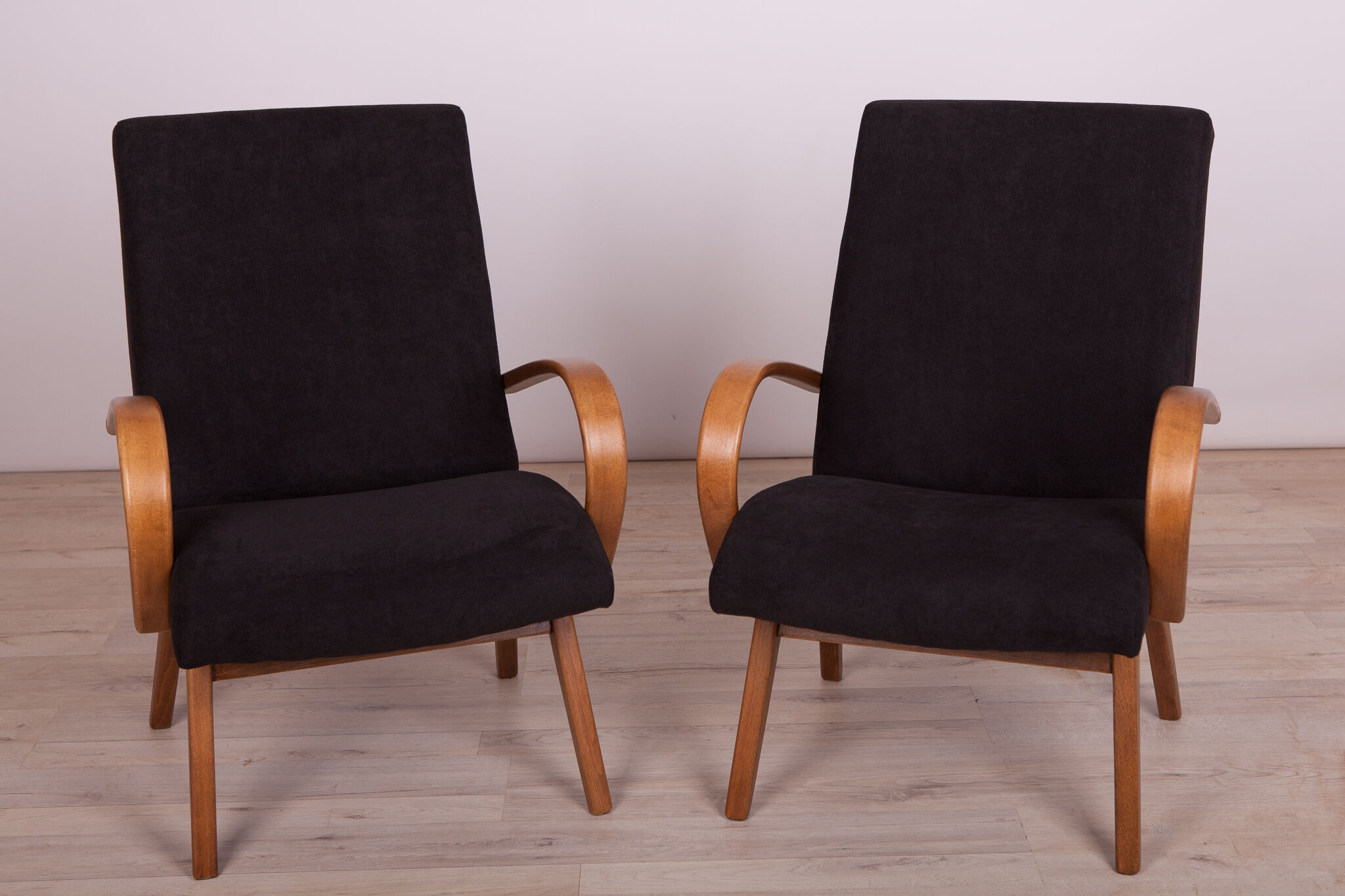 Model 53 Armchairs by Jaroslav Smidek for TON, 1960s, Set of 2
