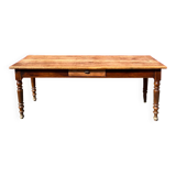 Farm table