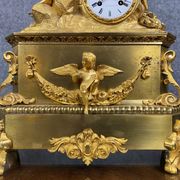 Pendule en bronze doré époque Empire vers 1820-1830