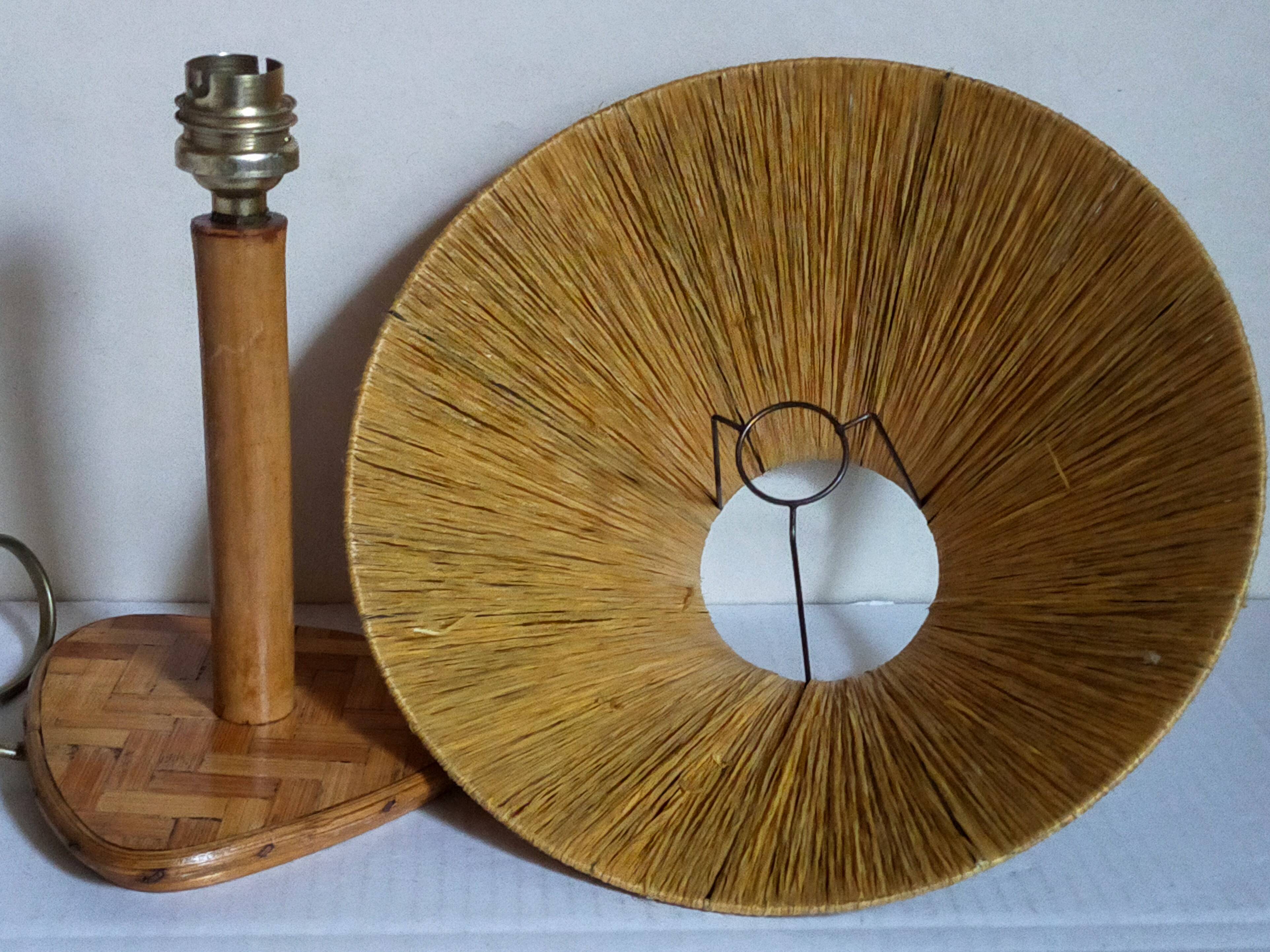 Table lamp in wood and rattan, 50s raffia lampshade