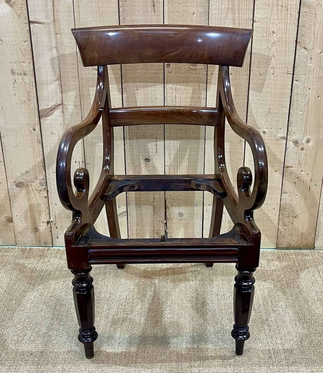 19th century English armchair in mahogany