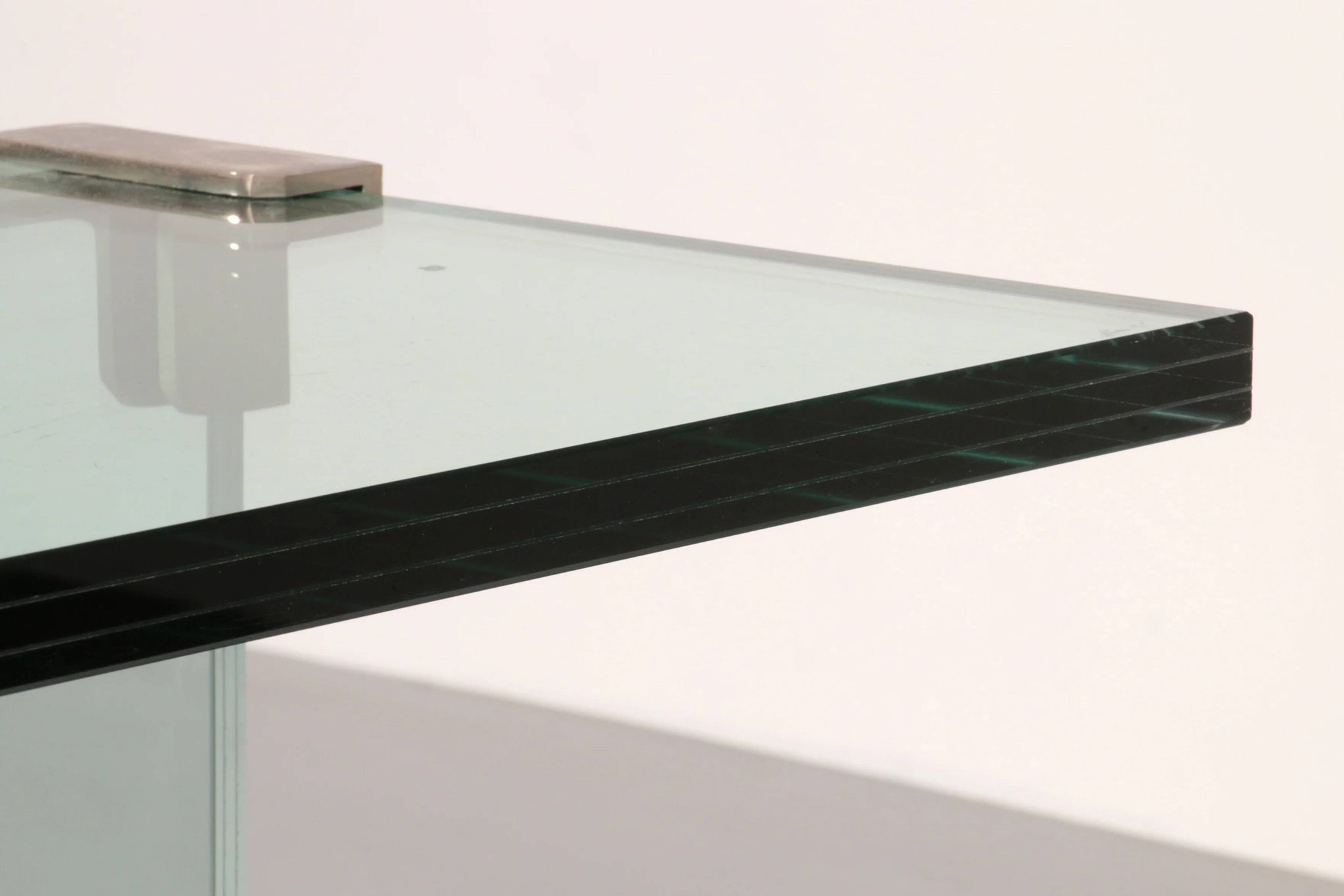 Sidetable Model T30 by Peter Ghyczy - 1970s design (2 meters long)