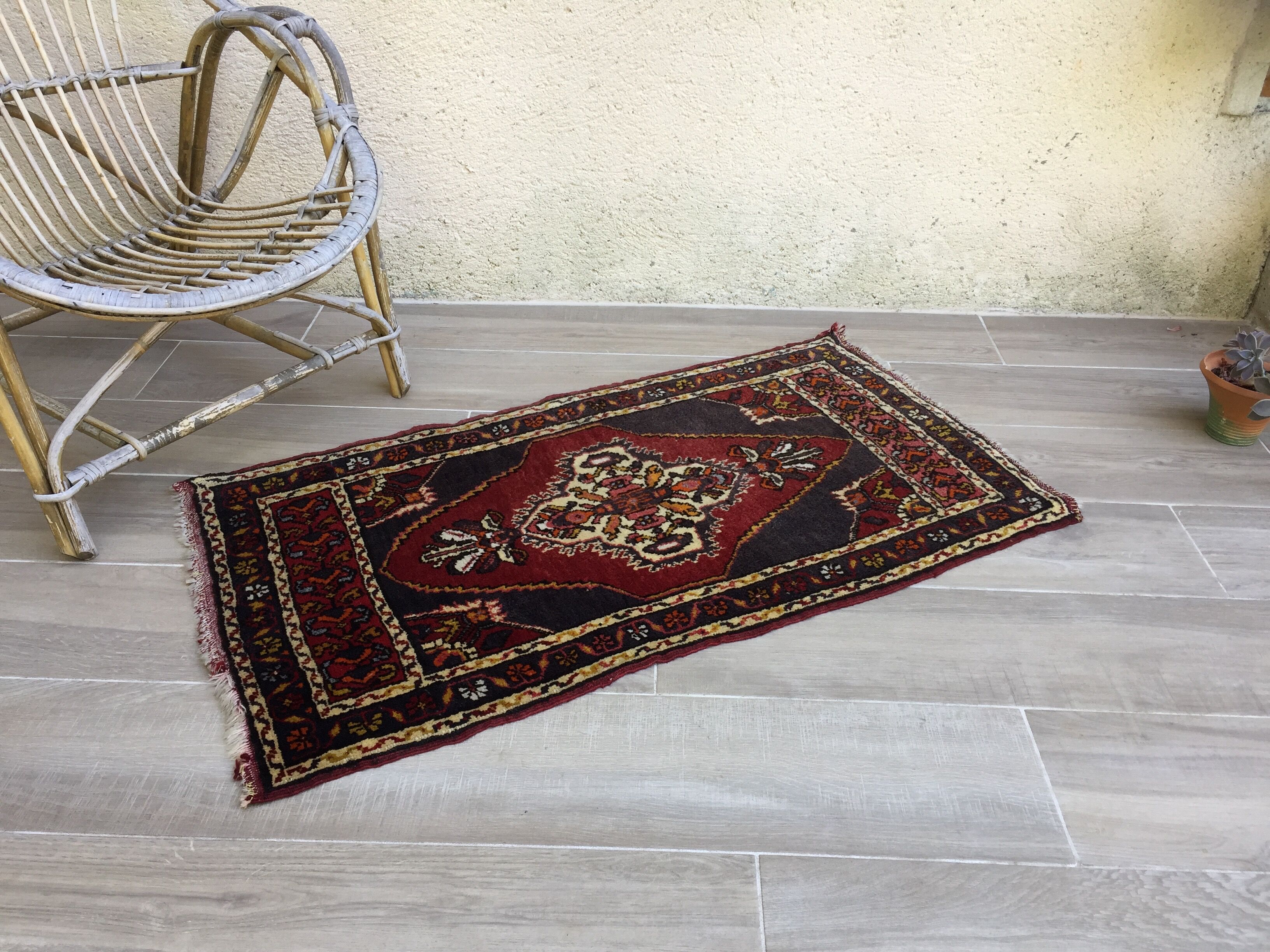 Pure wool oriental carpet 112 x 62cm