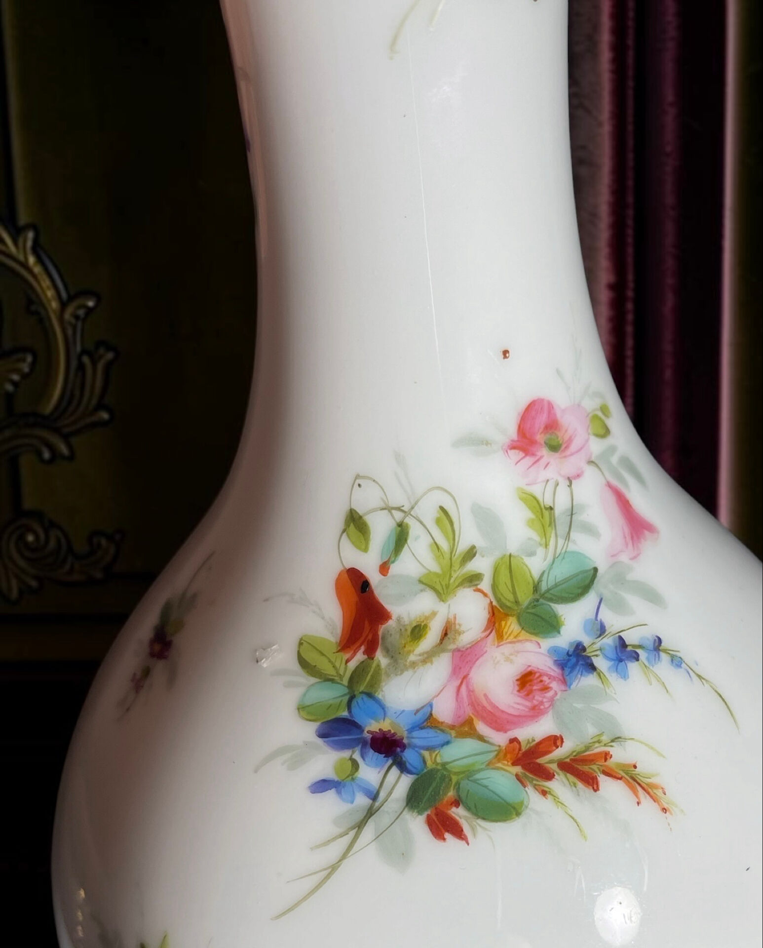 Pair of antique vases in hand-painted porcelain and bronze – Décor