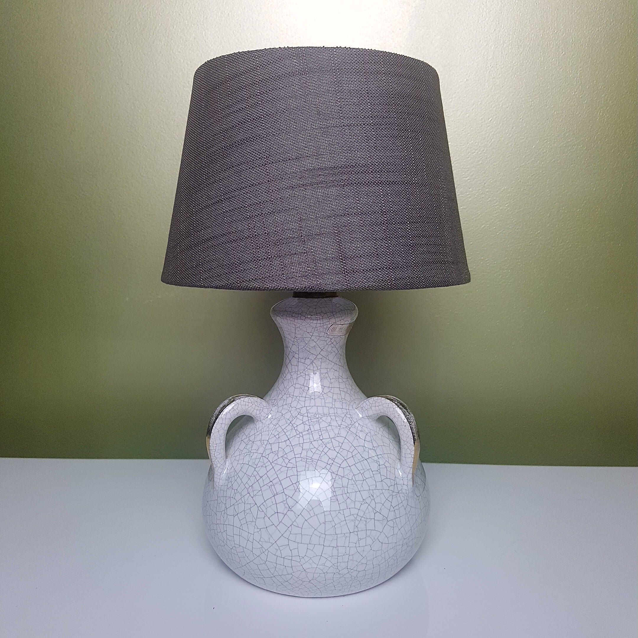 Lampe en ceramique à anses en email craquelée et dorures de Accolay