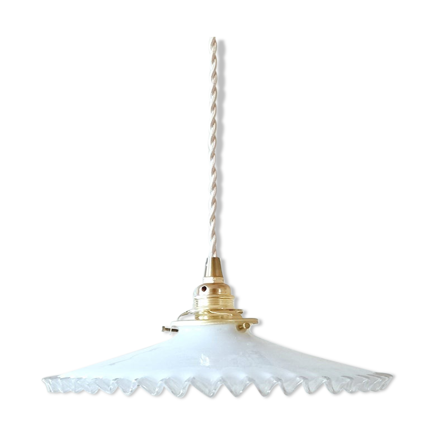 White opaline cup 50s-60s
