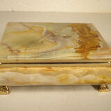 Box in onyx and gilded metal 18 x 13 cm