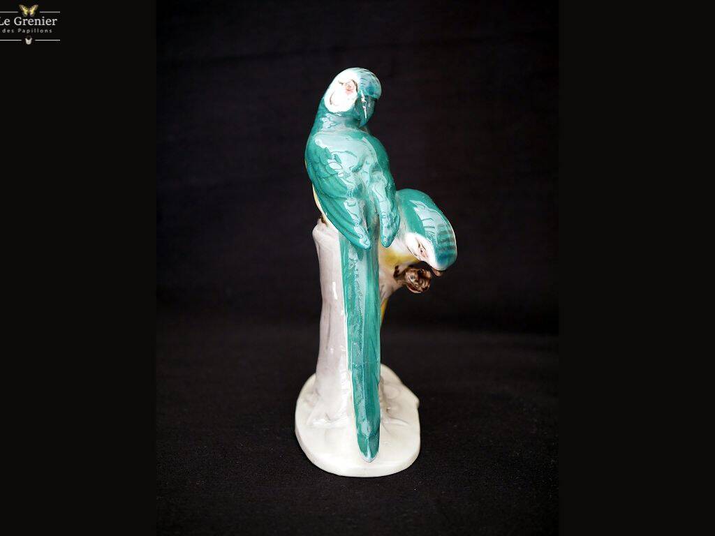 Figurine en faïence, une paire de perroquets en porcelaine allemande