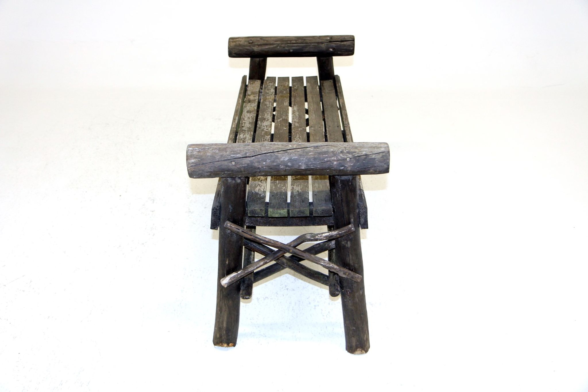 Banc brutaliste en bois, suède, 1970