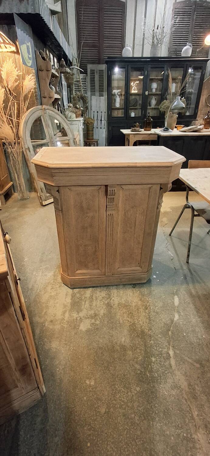Antique counter