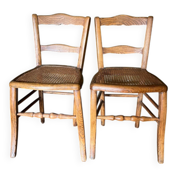 Paire de chaises anciennes fin XXe cannage