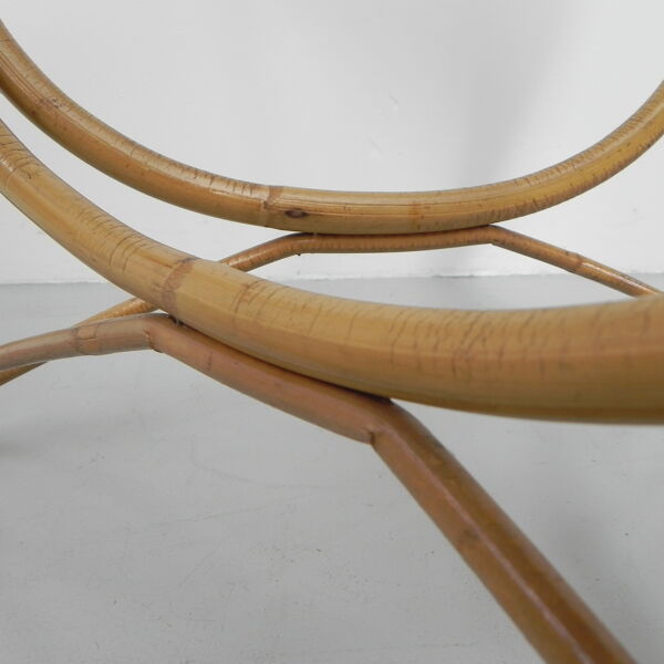 Table basse en bambou avec plateau rond en verre