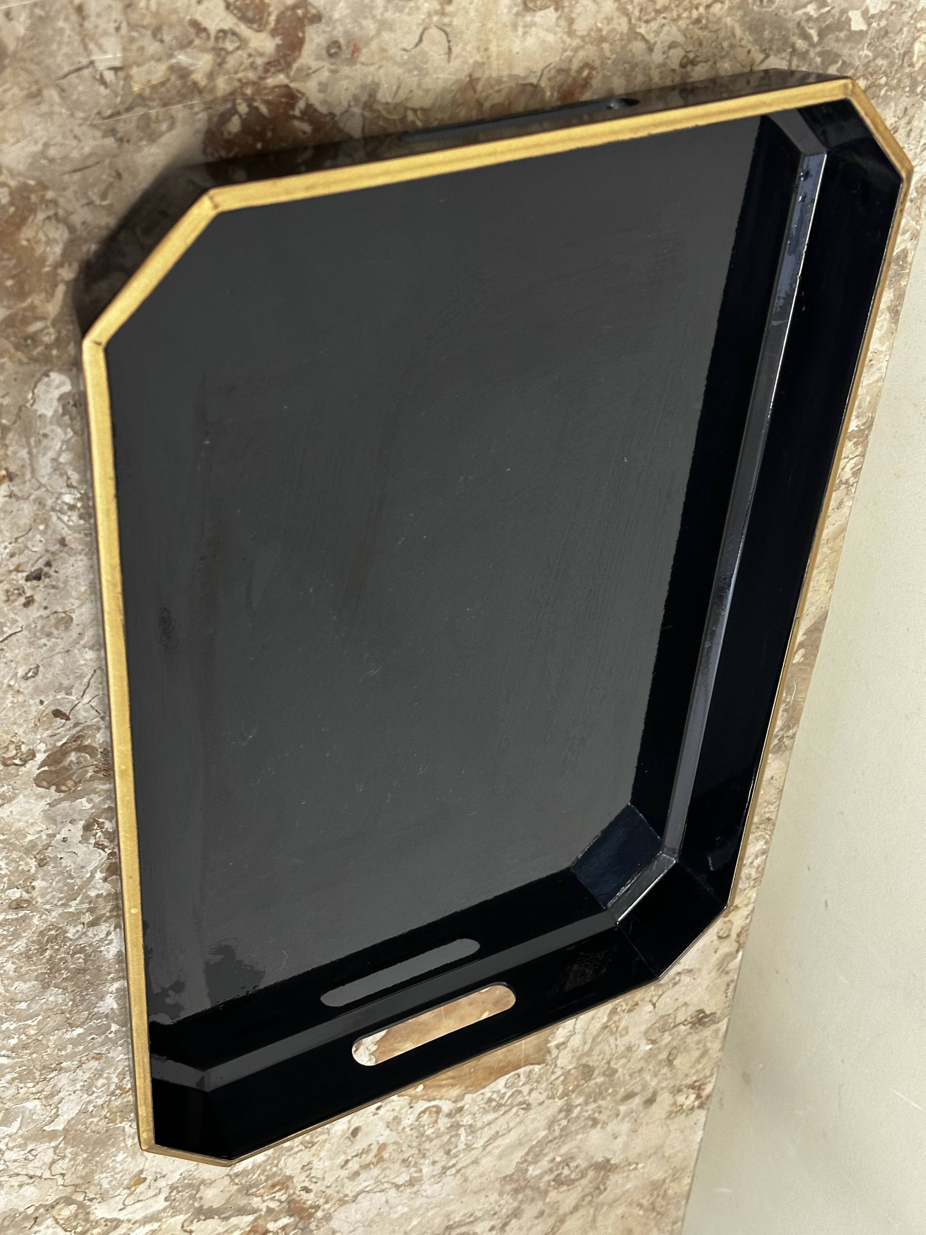 Japanese tray in black and gold lacquered wood