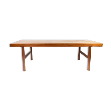 Coffee table in teak with extension plate of Danish design from the 1960s. The table is in great vin