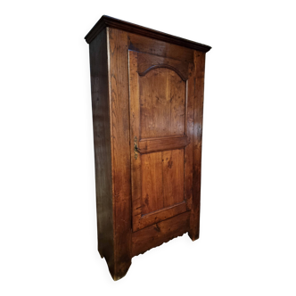 Antique wardrobe – French bonnetière from the 18th century in chestnut with original lock and key.