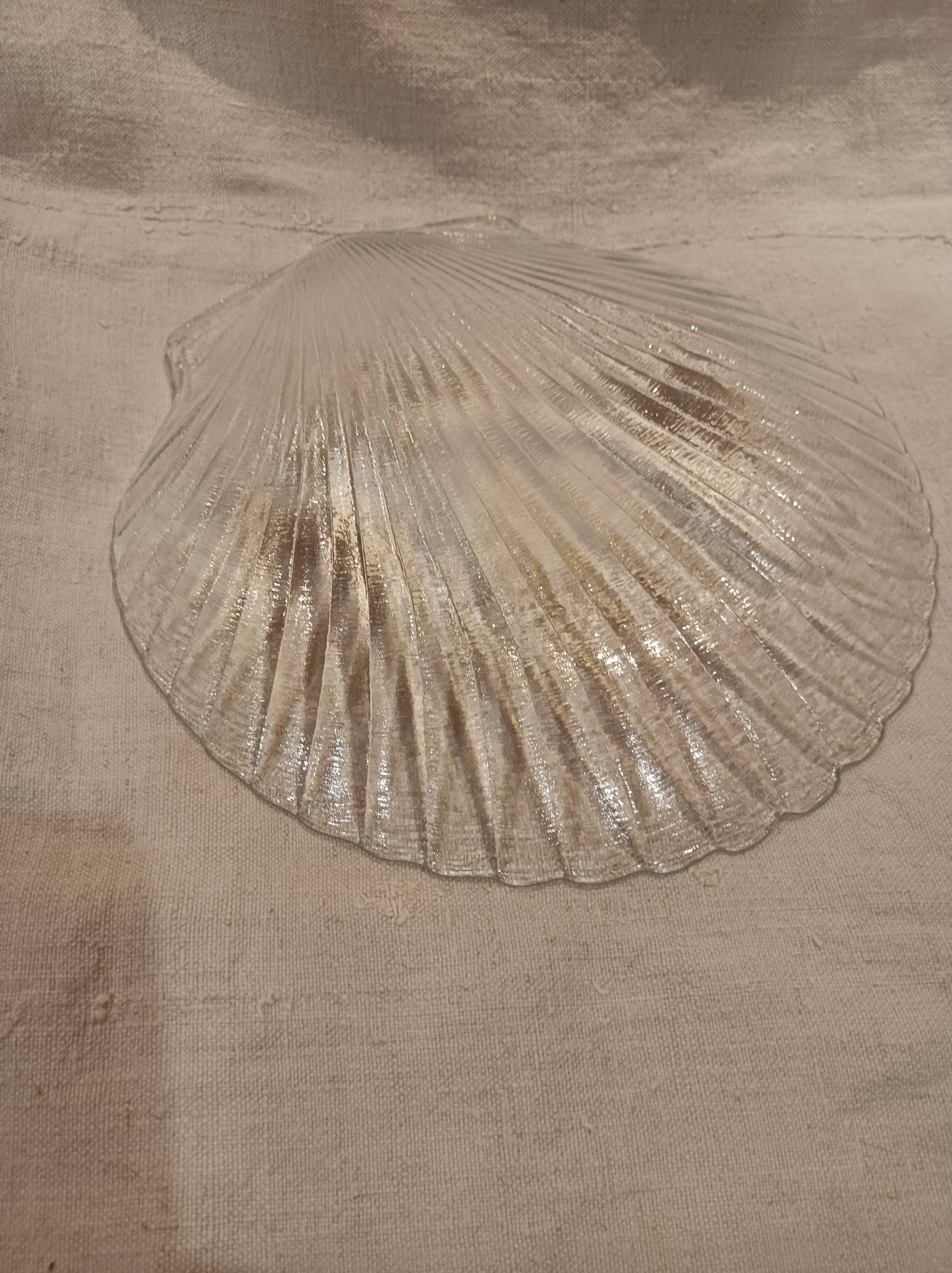 Plat de service en verre en forme  coquille Saint-Jacques