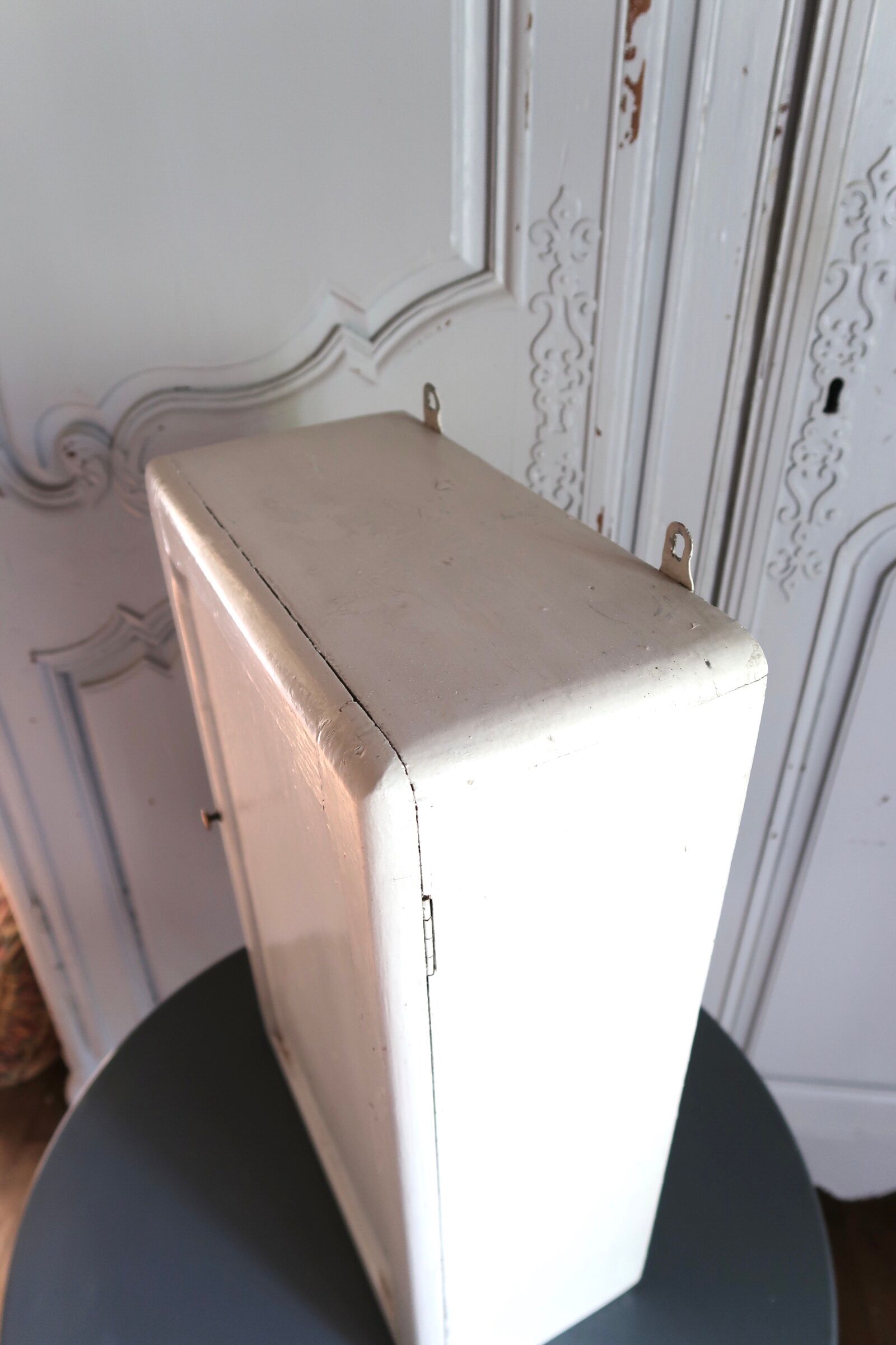Armoire à pharmacie
