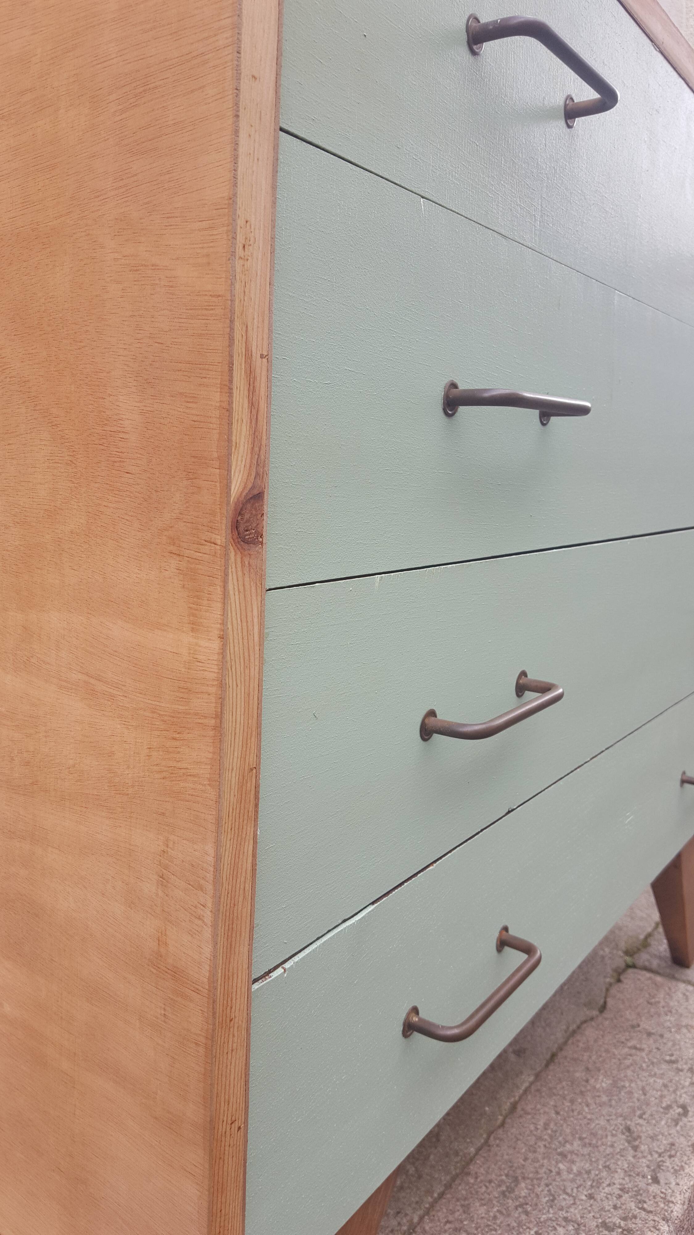 Vintage chest of drawers