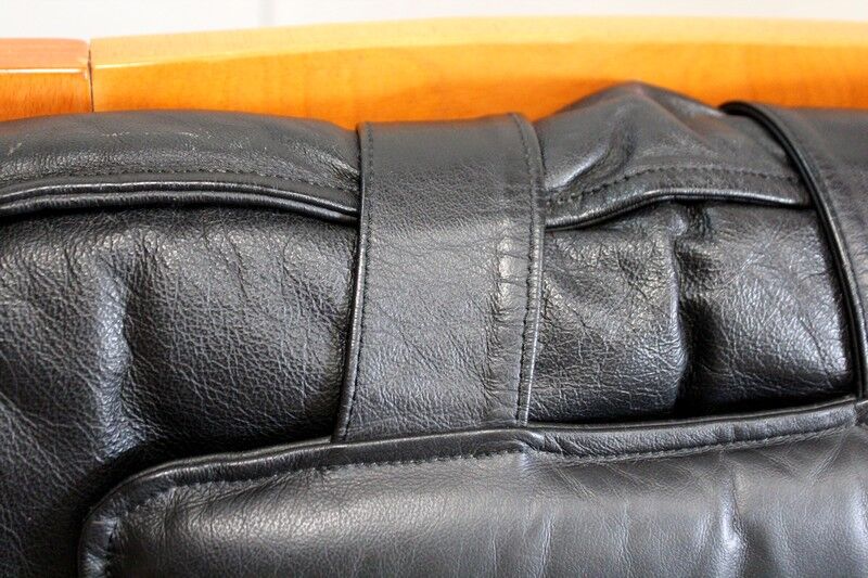 Leather and beech relaxation chair - 1970 / 1980