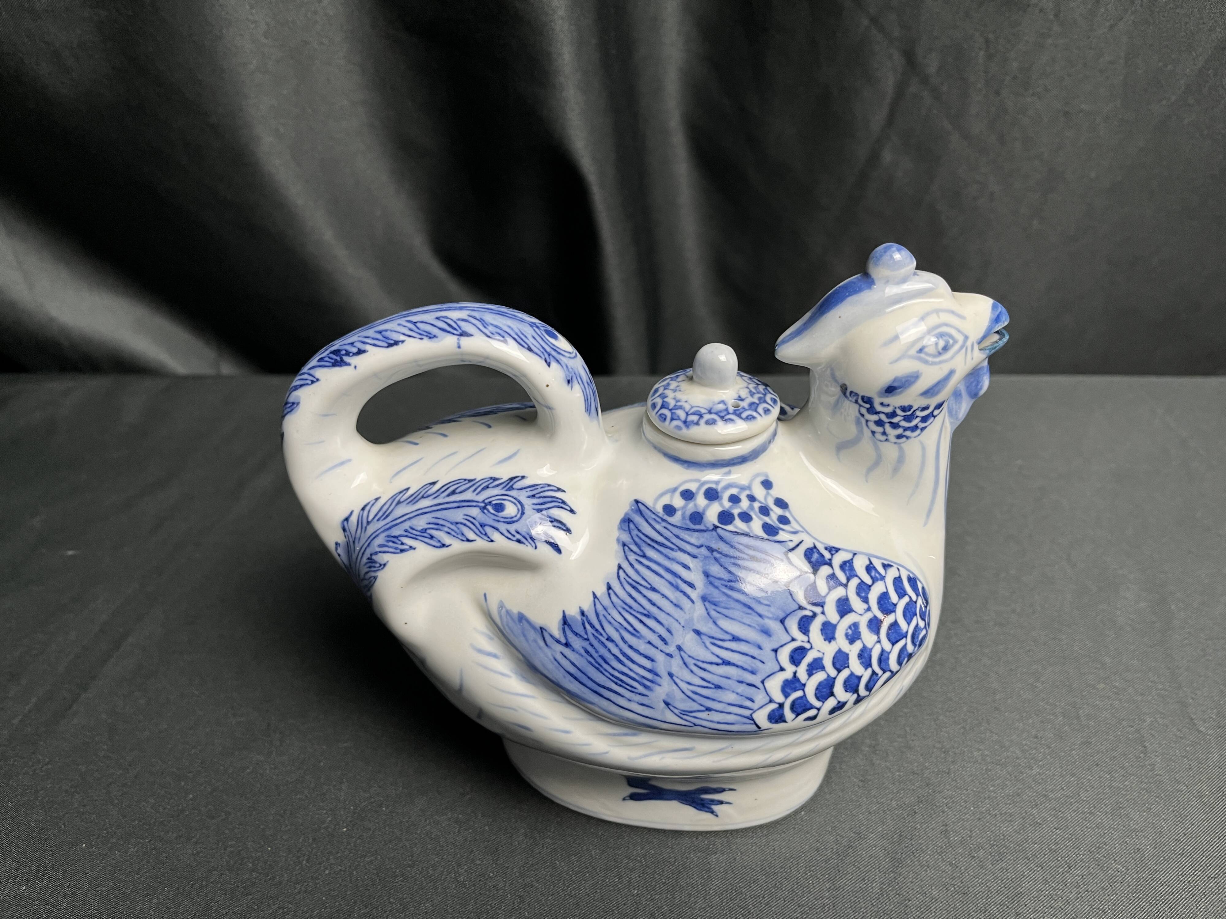 China, hen teapot, white and blue porcelain, 20th century