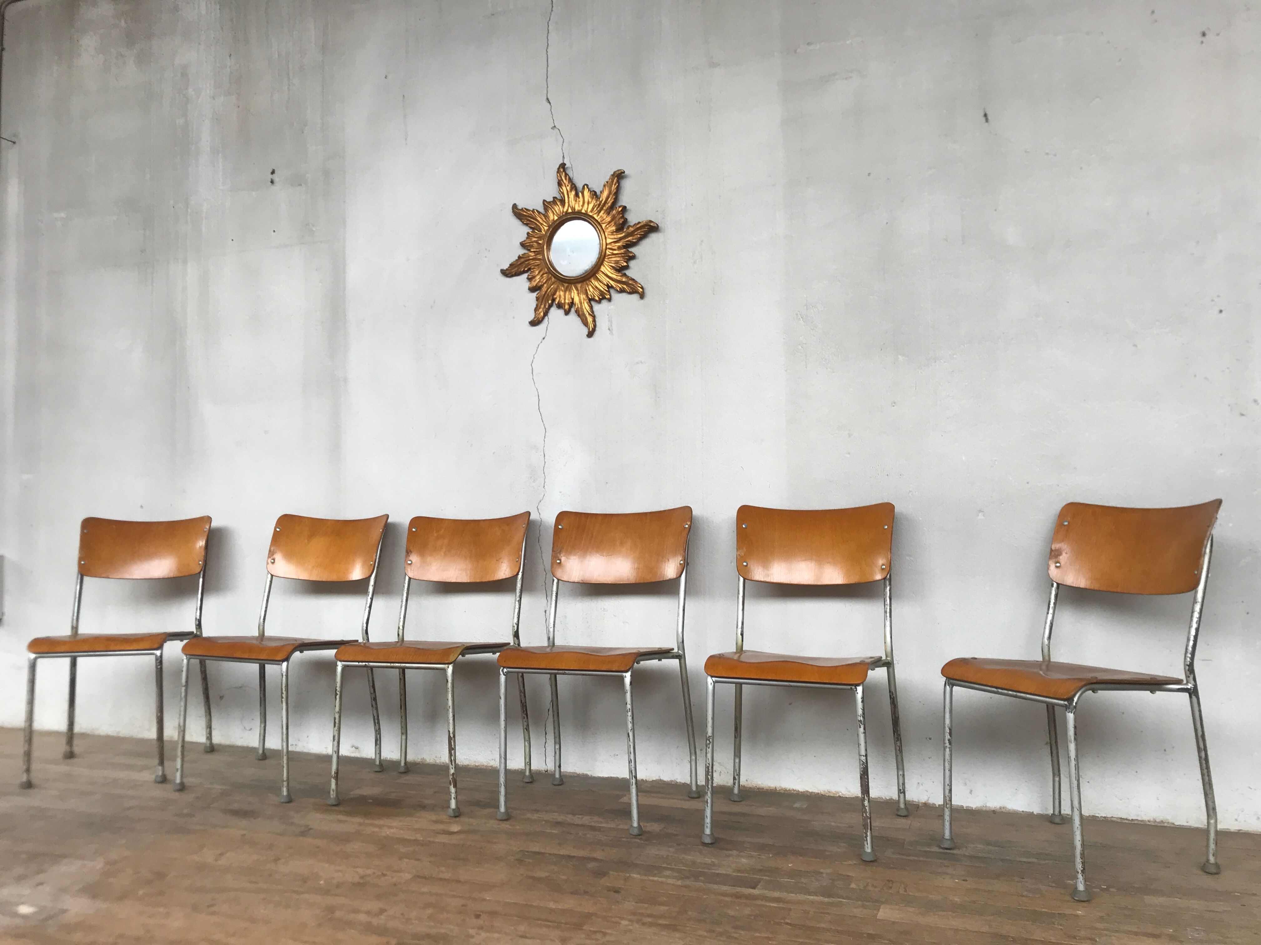 Series of 6 vintage industrial school chairs stackable 1950 thermophorized seating