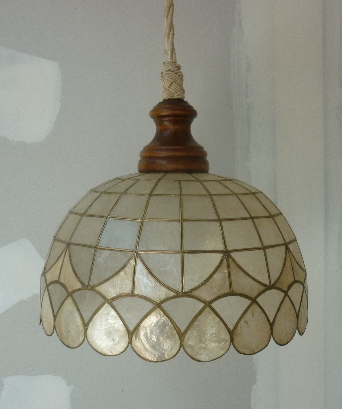 Ceiling light suspension in mother-of-pearl and wood Ø 40 cm
