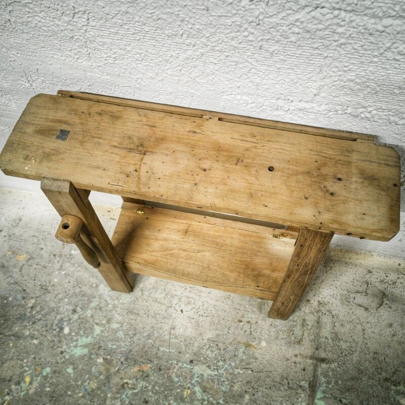Vintage workbench for enfan
