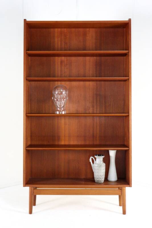 Johannes Sorth pour la bibliothèque de Bornholms Møbelfabrik - design danois