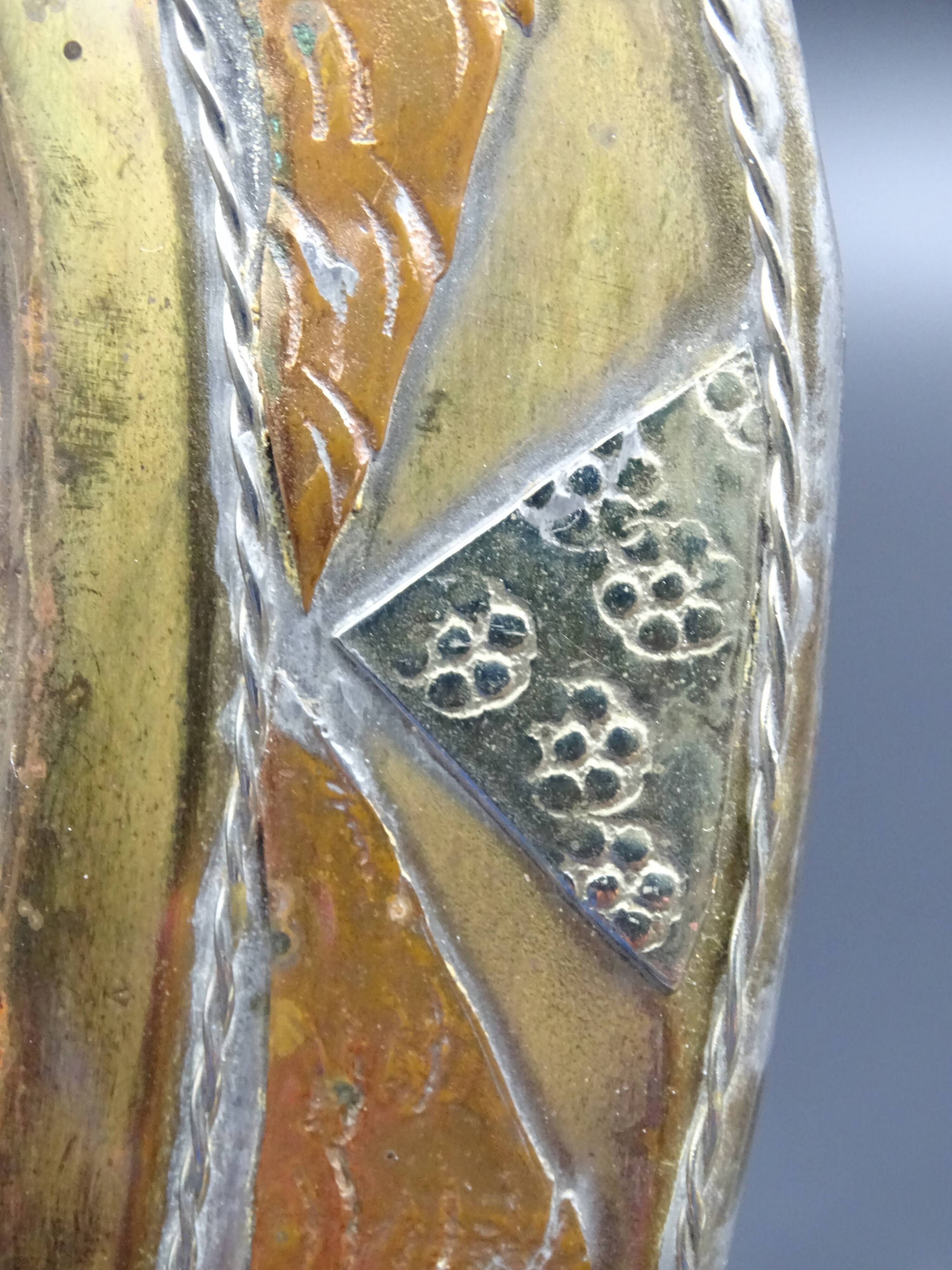 Oriental mirror in worked copper 24x15cm