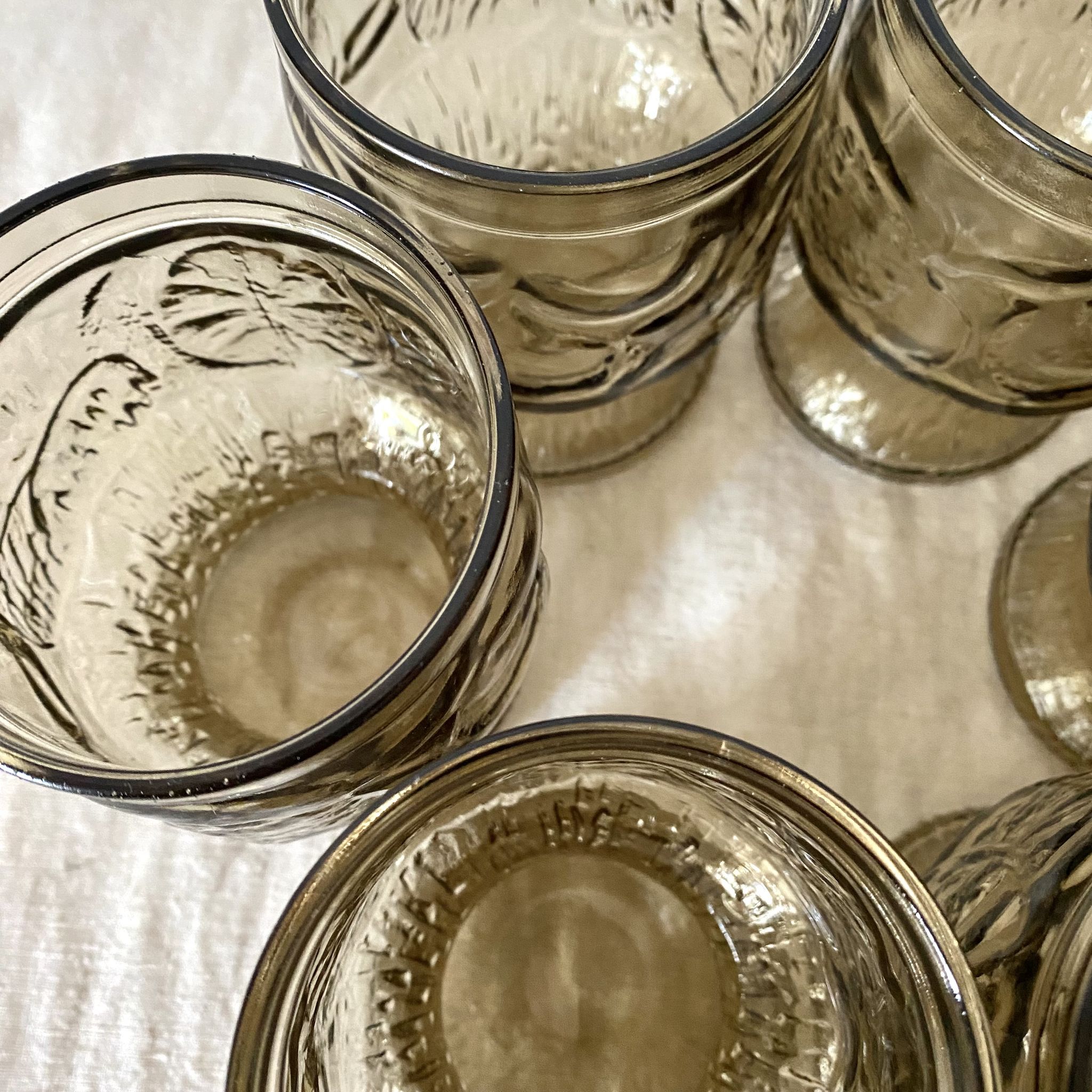 Verres hauts vintage en verre fumé