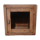 Wall or bevelled glass display case