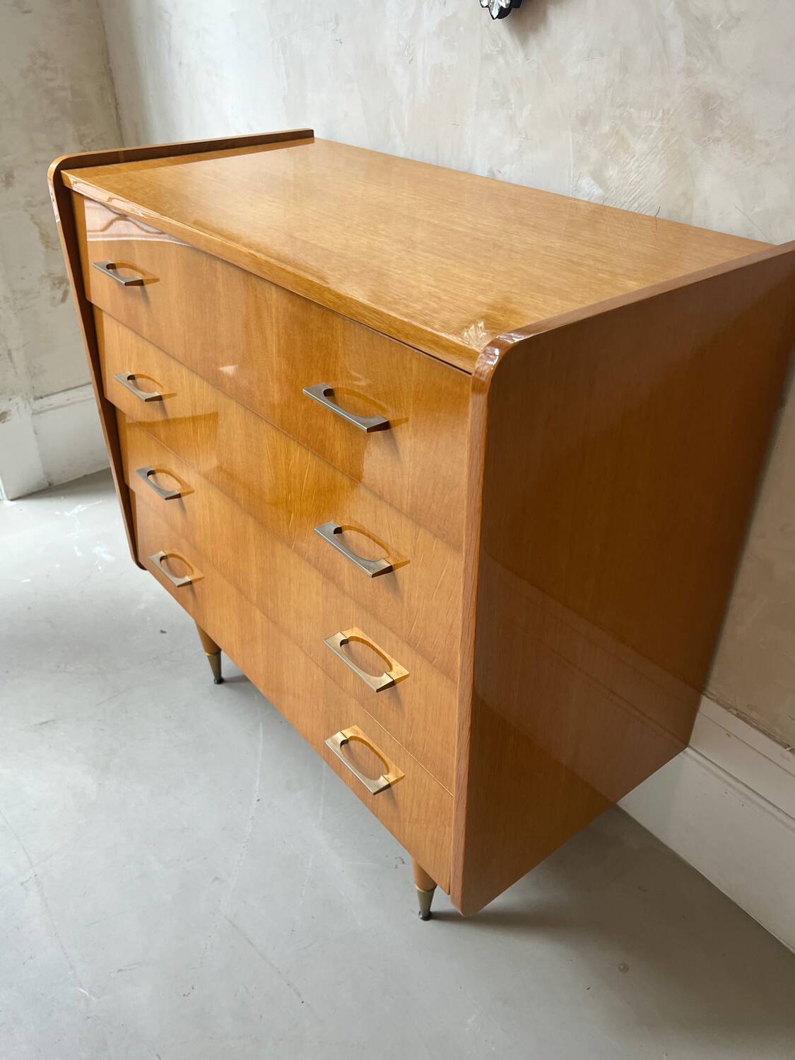 Vintage chest of drawers