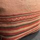 Ancien coussin rose authentique