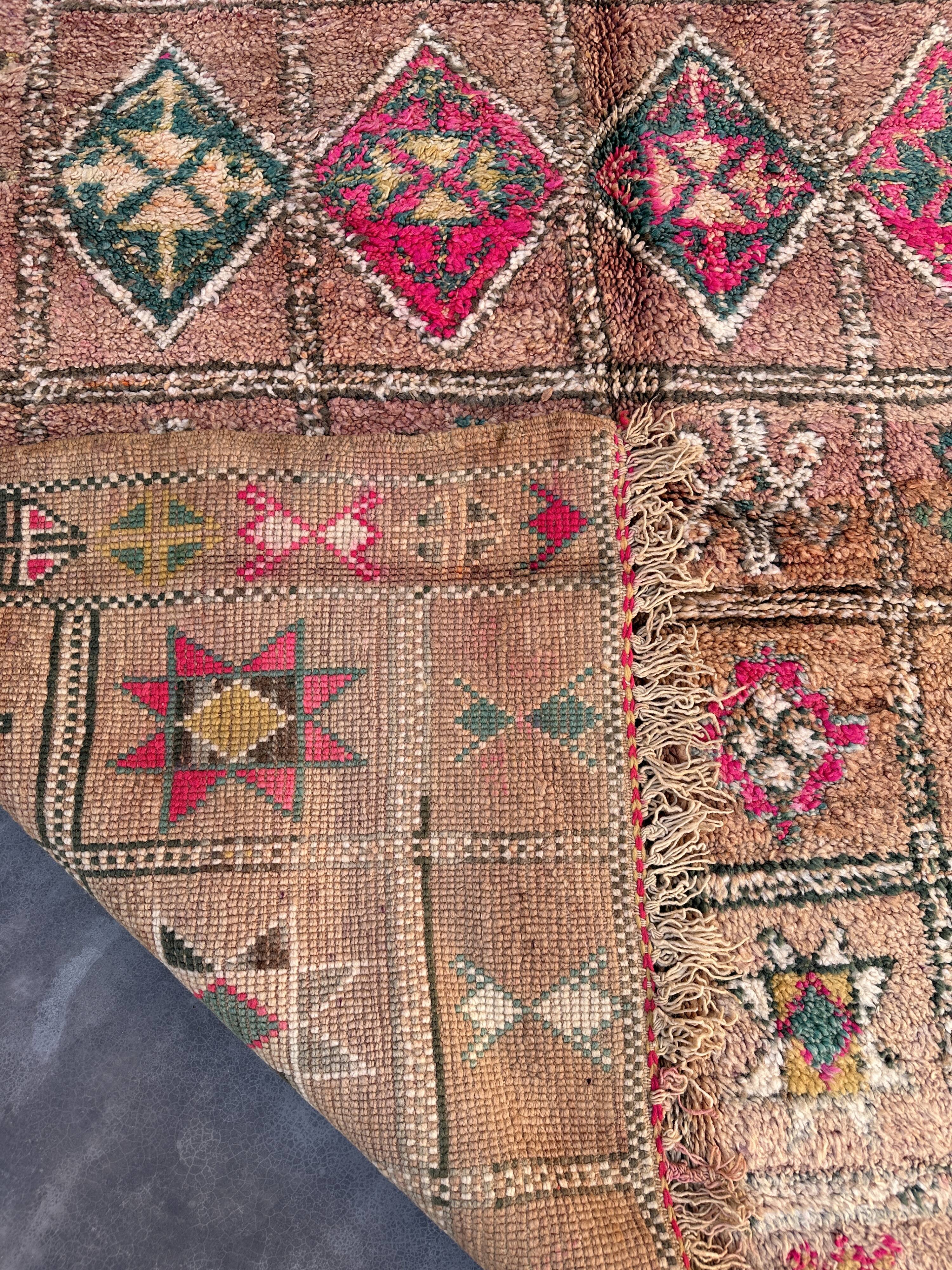 Moroccan carpet - 177 x 282 cm