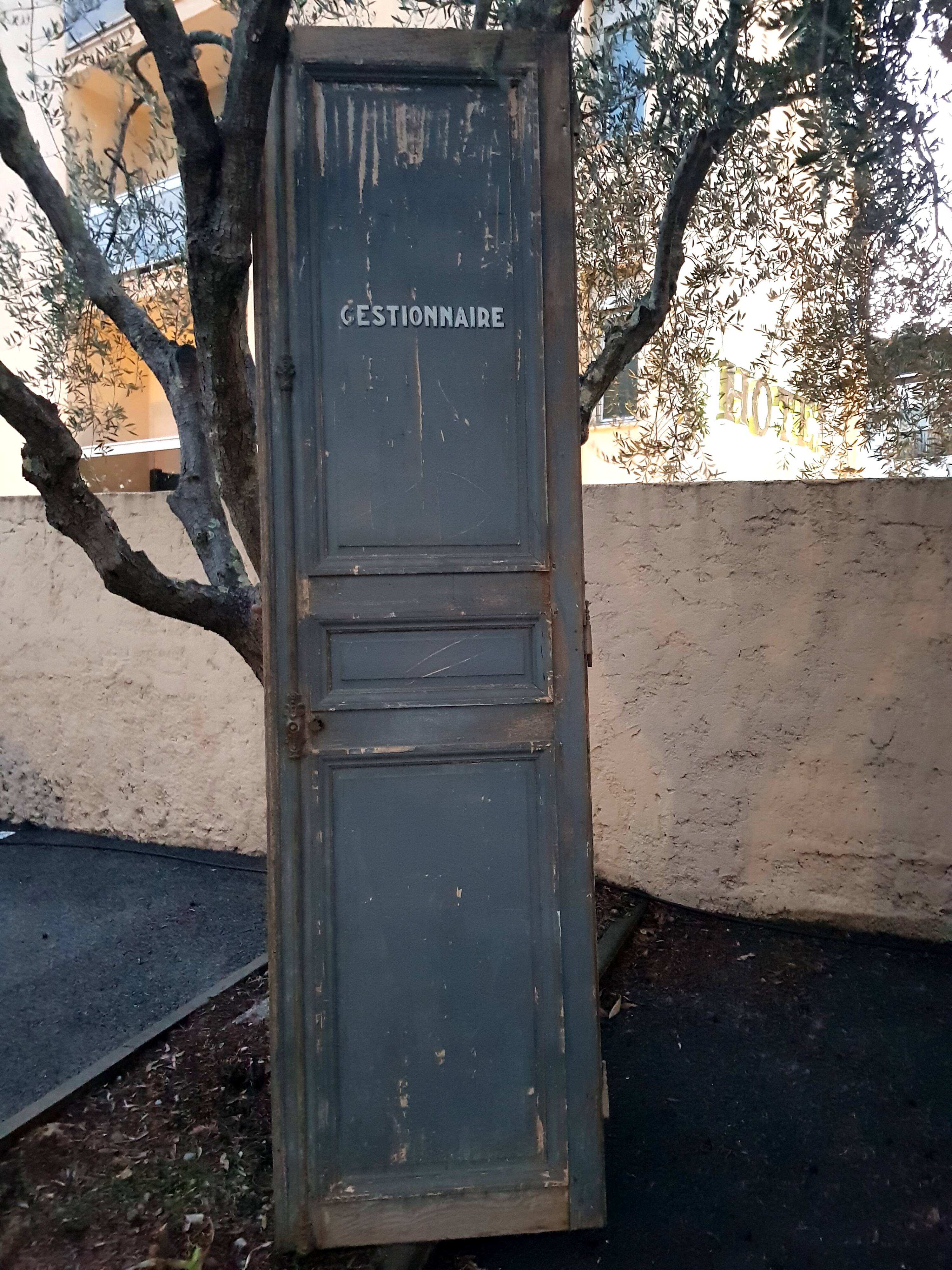 Old door "Manager"
