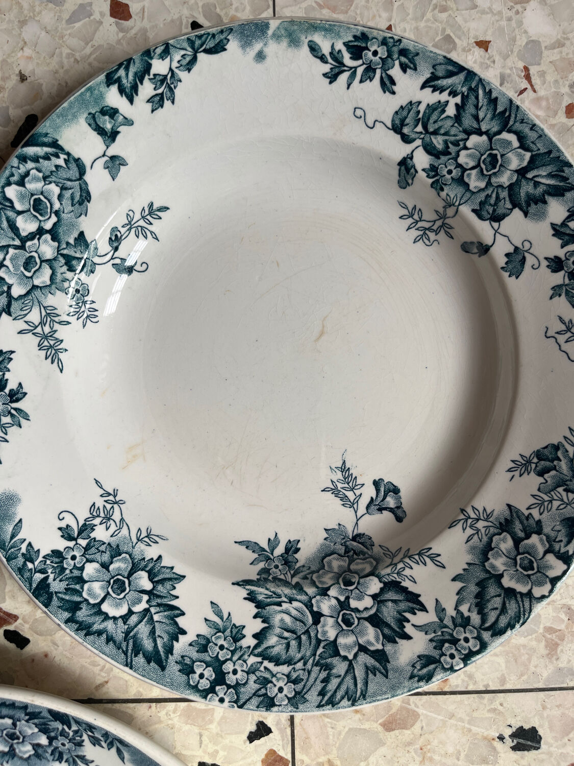 3 deep plates Terre de Fer