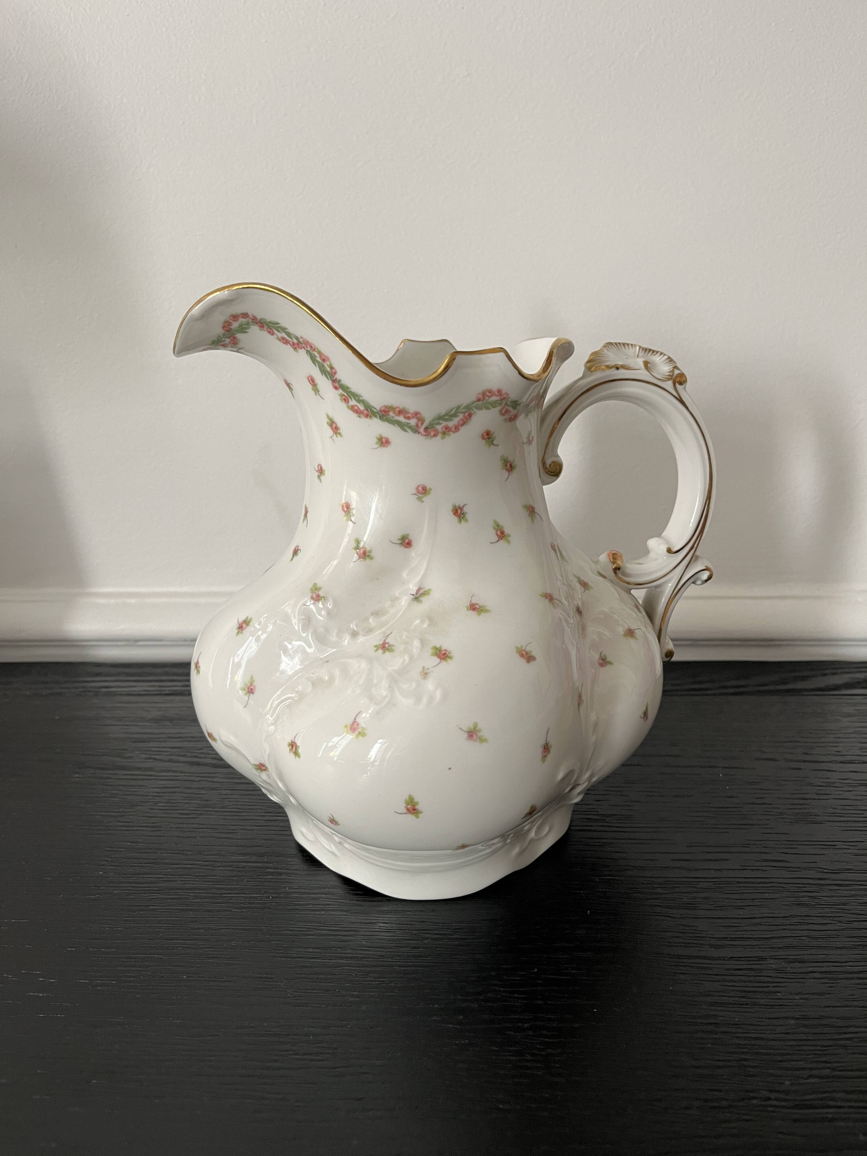 Verseuse, from the house À la Paix, Paris 1900