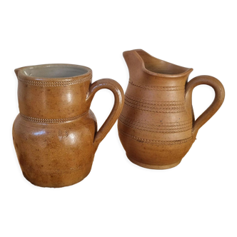 Paire de pichets carafes vases en grès