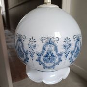 Suspension, boule de bain en opaline