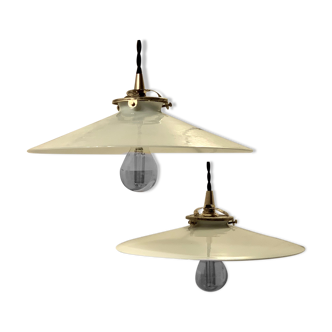 Pair of suspensions bistrot 1920 opaline