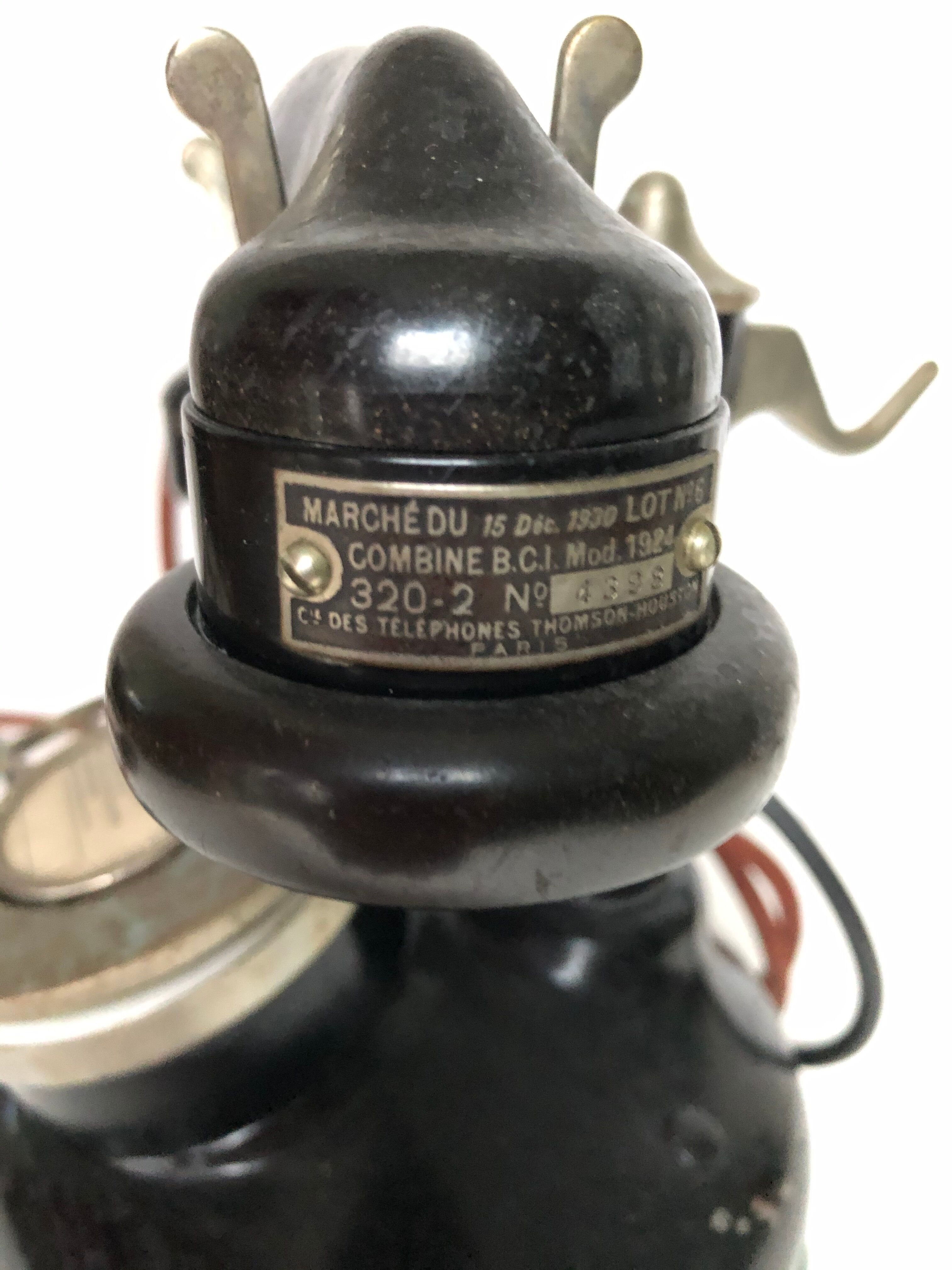 Old phone in Bakelite