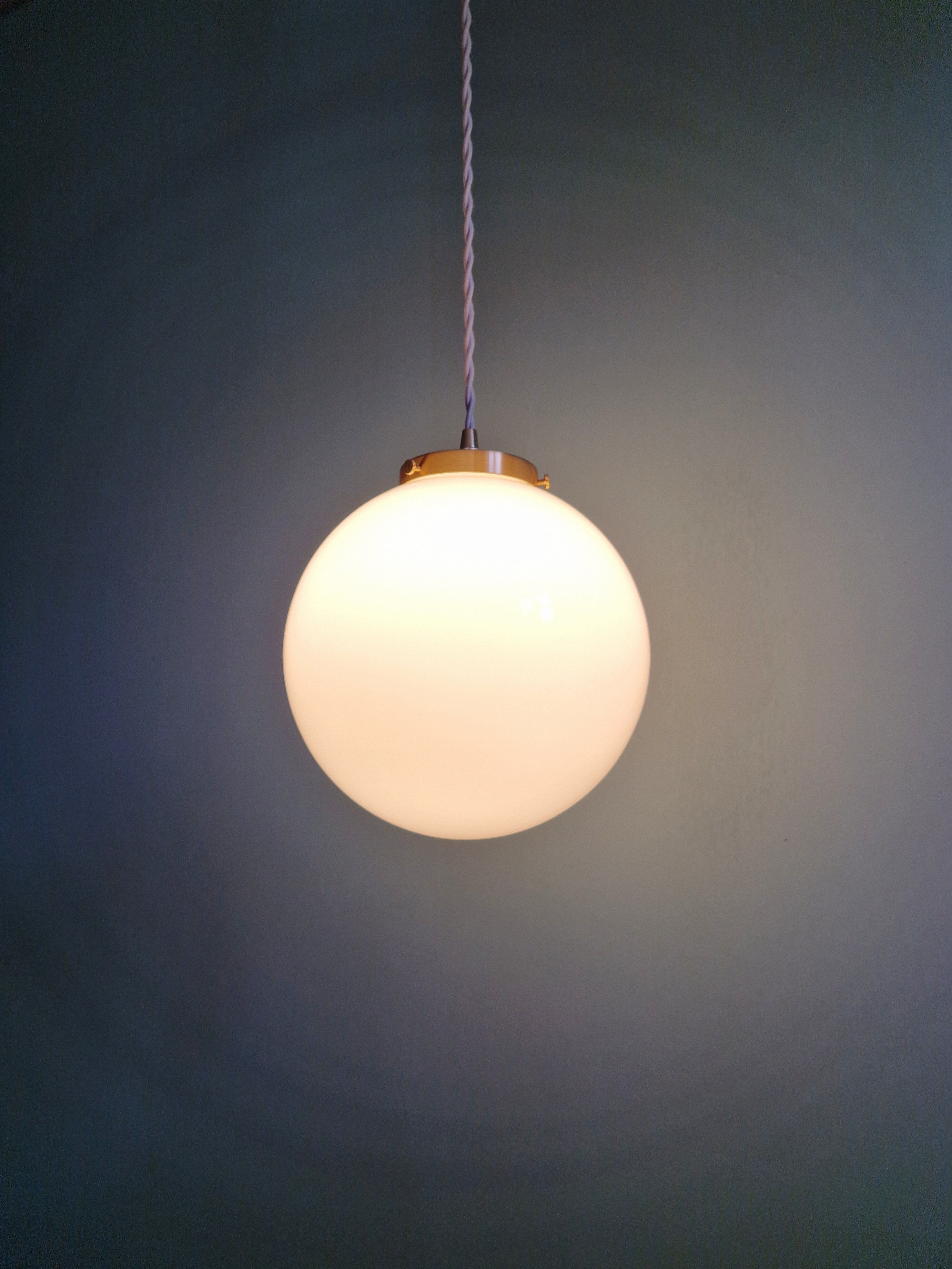 Art Deco suspension in white opaline and brass