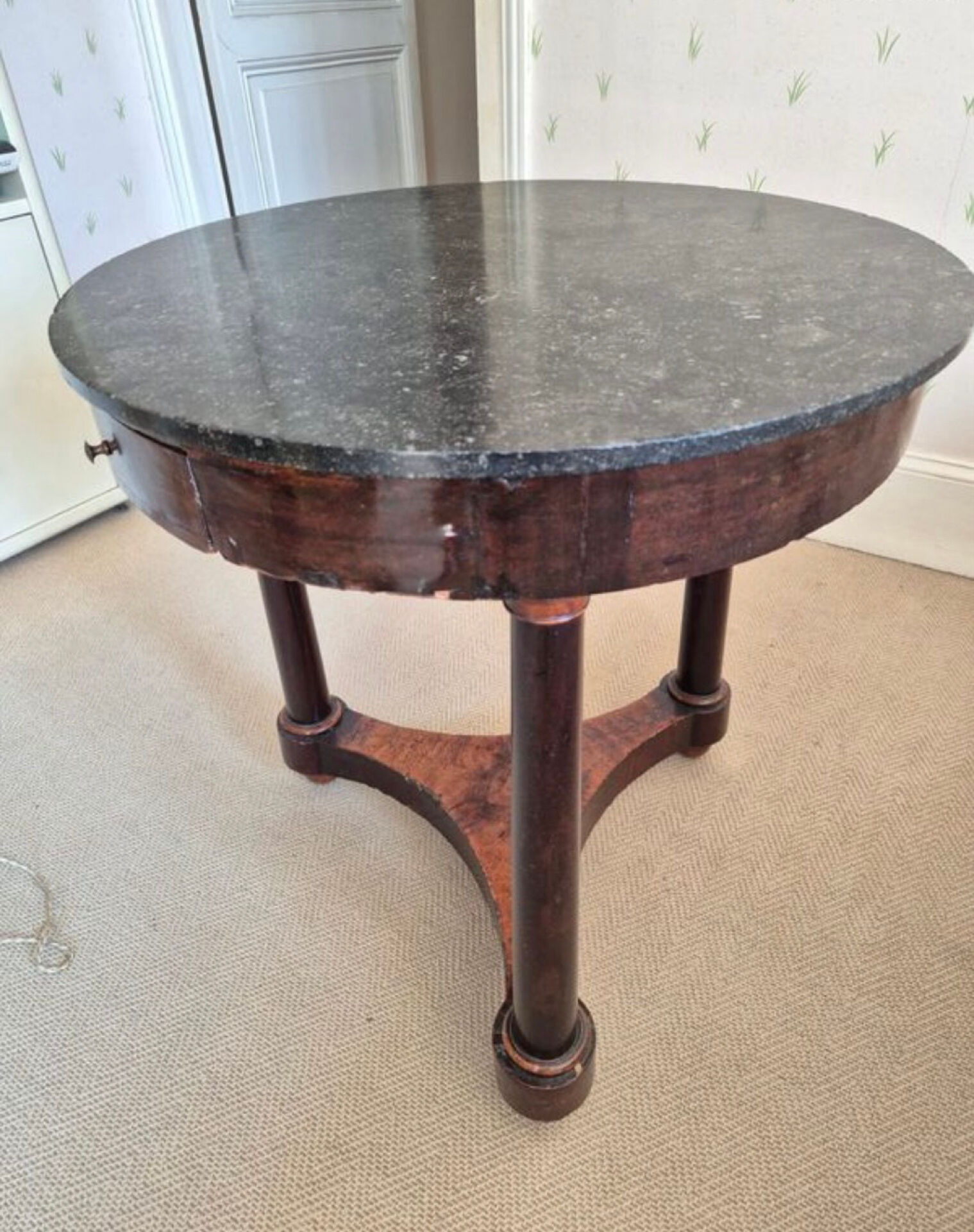 Mahogany gueridon with a marble top