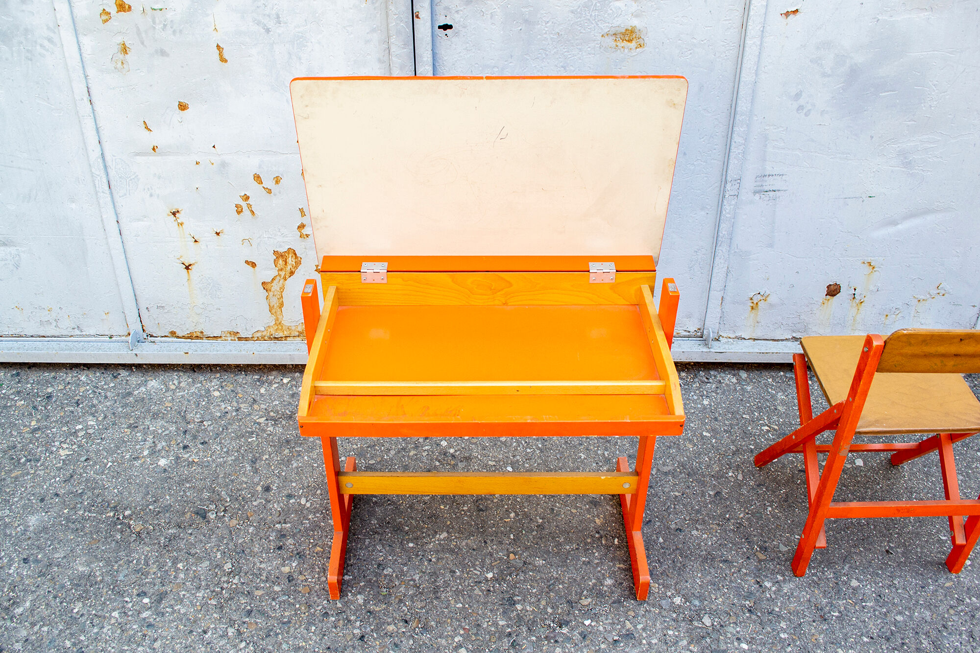 Desk with folding seat for children Fratelli Reguitti style Italia Anni '50