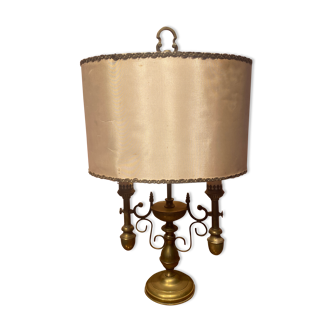 Table lamp with lampshade