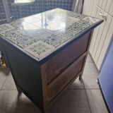 Small occasional piece of furniture