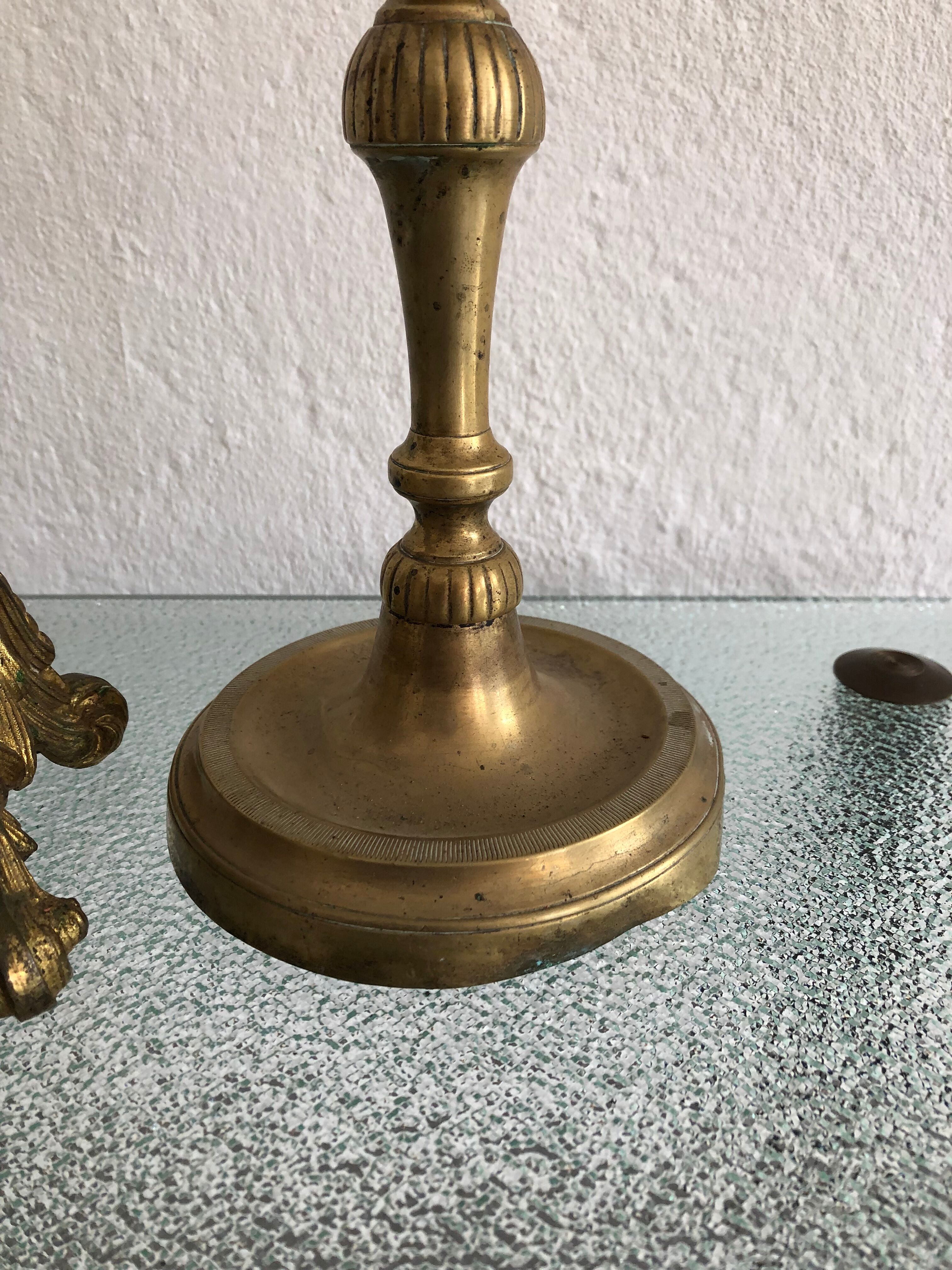 Duo de bougeoirs en bronze anciens
